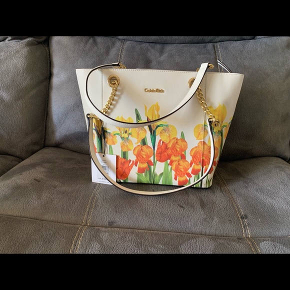 Calvin Klein Handbags - Calvin Klein purse NWT
